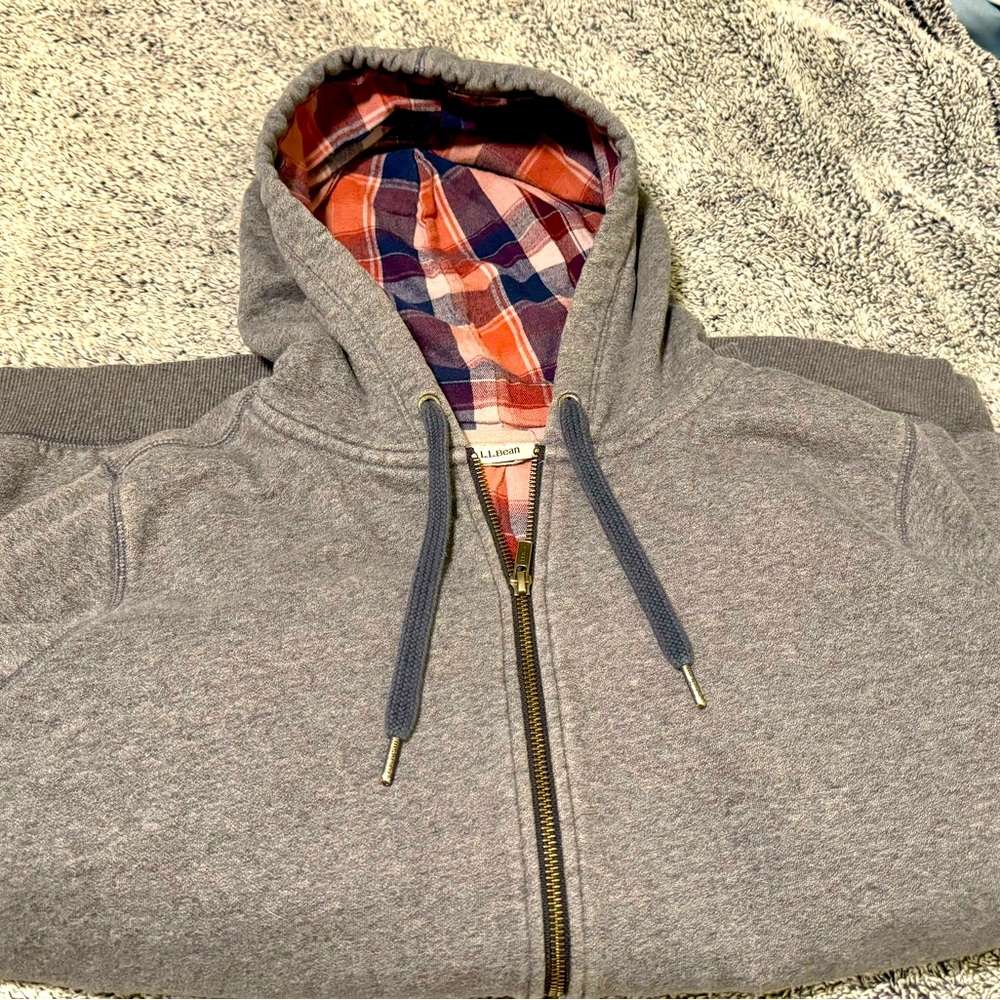 L.L. Bean woman’s 1X gray, purple and mauve flannel lined hooded sweatshirt.